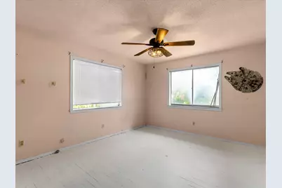 1829 W Lake Shore Drive, Alvarado, TX 76009 - Photo 17