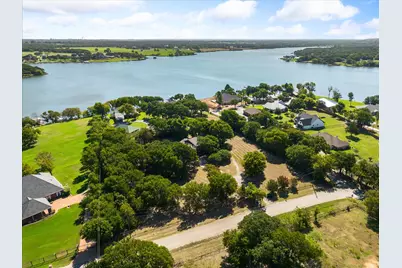 1829 W Lake Shore Drive, Alvarado, TX 76009 - Photo 1
