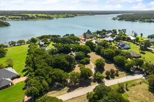 1829 W Lake Shore Dr, Alvarado, TX 76009 - Photo 1