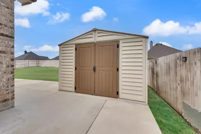 1424 Silent Springs Drive, Fort Worth, TX 76052 - Photo 35