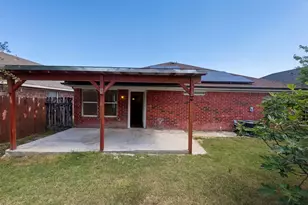 2563 Taos Dr, Grand Prairie, TX 75051 - Photo 5