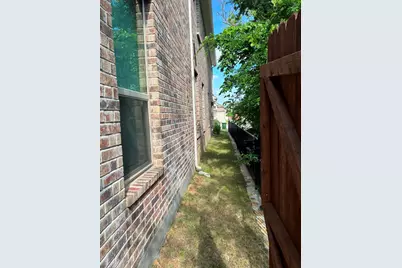 932 Crockett Street, Aubrey, TX 76227 - Photo 17