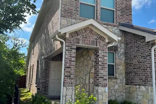 932 Crockett St, Aubrey, TX 76227 - Photo 11