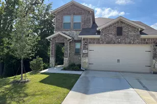 932 Crockett St, Aubrey, TX 76227 - Photo 25