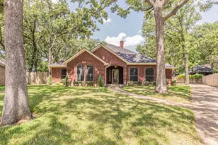 3901 Echo Hill Ct, Arlington, TX 76001 - Photo 1