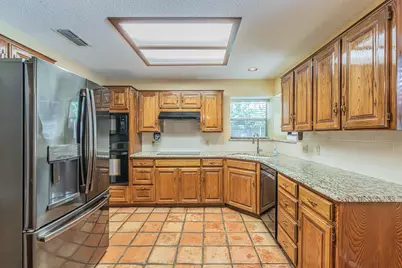 3901 Echo Hill Court, Arlington, TX 76001 - Photo 15