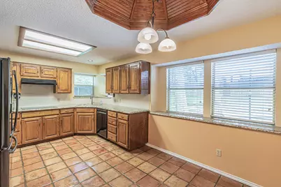 3901 Echo Hill Court, Arlington, TX 76001 - Photo 17