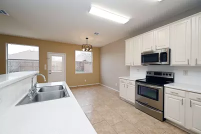 10706 Gleneagles Lane, Rowlett, TX 75089 - Photo 5