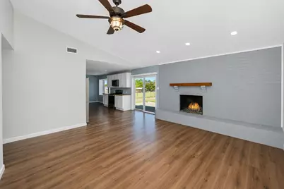 2102 Hill Top Circle, Weatherford, TX 76085 - Photo 5