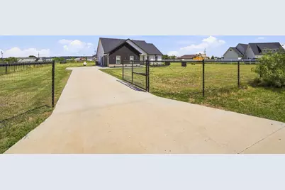 6020 Huckleberry Lane, Joshua, TX 76058 - Photo 23