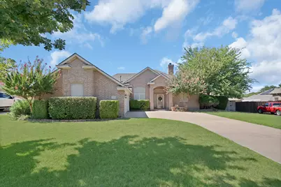 111 Honeysuckle Drive, Justin, TX 76247 - Photo 7