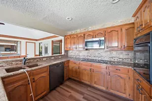 4405 Bentley Dr, Plano, TX 75093 - Photo 9
