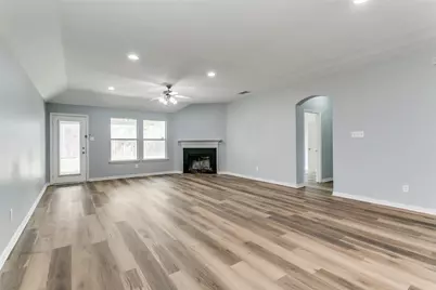 815 Creekside Drive, Little Elm, TX 75068 - Photo 9