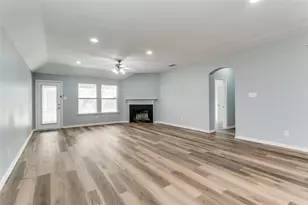 815 Creekside Dr, Little Elm, TX 75068 - Photo 9