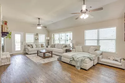106 Hannah Court, Weatherford, TX 76085 - Photo 5
