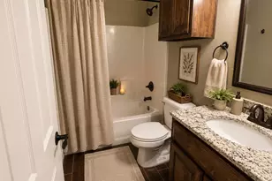 315 E Brockett St, Sherman, TX 75090 - Photo 11