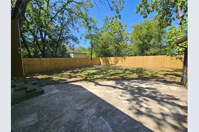 305 W Sabine Street, Groesbeck, TX 76642 - Photo 17