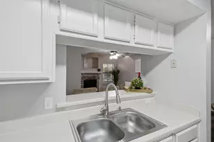 3201 Donnelly Cir, Fort Worth, TX 76107 - Photo 11
