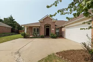 1412 Sleepy Hollow Dr, Allen, TX 75002 - Photo 1