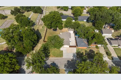2801 Rosebud Lane, Richland Hills, TX 76118 - Photo 35