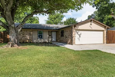 2801 Rosebud Lane, Richland Hills, TX 76118 - Photo 5