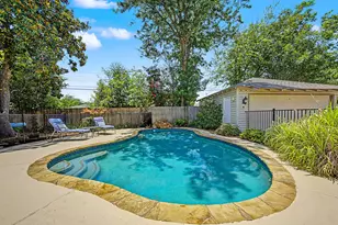6238 Crestmont Dr, Dallas, TX 75214 - Photo 17