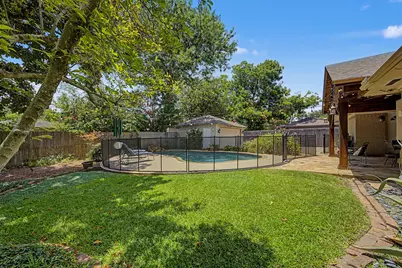 6238 Crestmont Drive, Dallas, TX 75214 - Photo 19