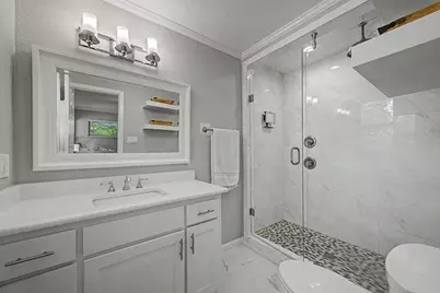 6238 Crestmont Drive, Dallas, TX 75214 - Photo 11