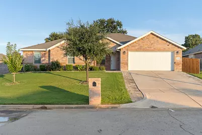 3733 Cecelia Lane, Forest Hill, TX 76140 - Photo 3