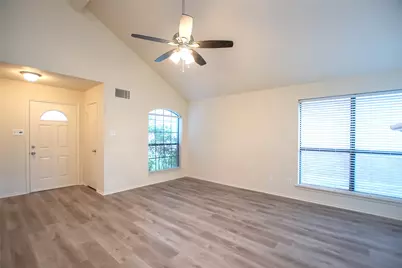 3840 Suffolk Lane, Plano, TX 75023 - Photo 9