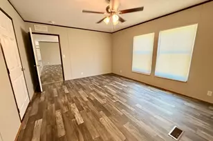 90 2nd St, Honey Grove, TX 75446 - Photo 15
