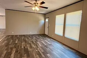 90 2nd St, Honey Grove, TX 75446 - Photo 7