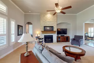 1301 Twisting Star Dr, Fort Worth, TX 76052 - Photo 5