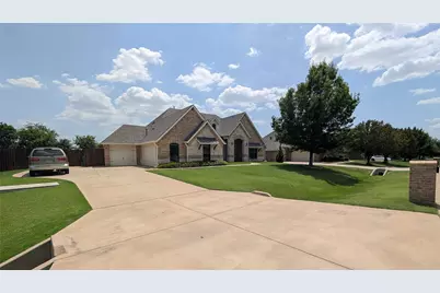1301 Twisting Star Drive, Fort Worth, TX 76052 - Photo 3