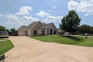1301 Twisting Star Dr, Fort Worth, TX 76052 - Photo 3