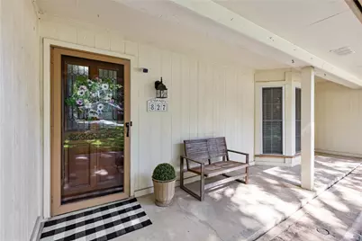 827 Yellowstone Drive, Grapevine, TX 76051 - Photo 3