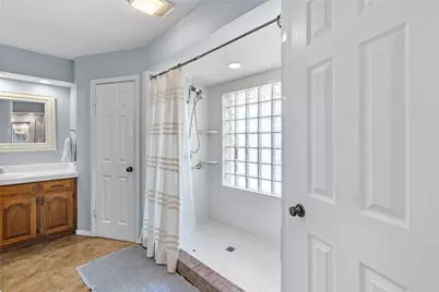 827 Yellowstone Drive, Grapevine, TX 76051 - Photo 15