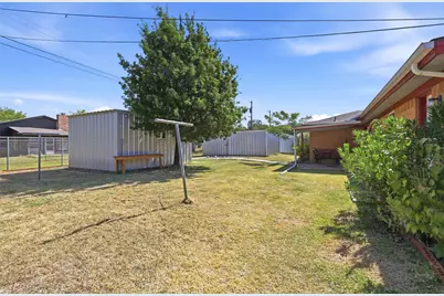 2107 10th Street, Mineral Wells, TX 76067 - Photo 17