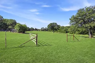 1070 S Reno Rd, Reno, TX 76082 - Photo 31