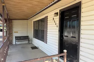 2111 SE 19th St, Mineral Wells, TX 76067 - Photo 1