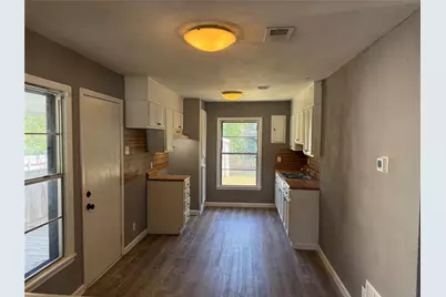 2111 SE 19th Street, Mineral Wells, TX 76067 - Photo 3