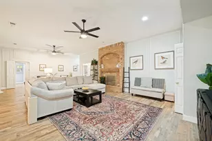 3823 Rochelle Dr, Arlington, TX 76016 - Photo 3