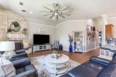 12712 Outlook Avenue, Fort Worth, TX 76244 - Photo 9