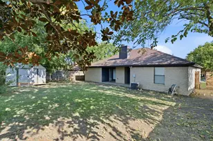 927 Freestone Dr, Arlington, TX 76017 - Photo 35