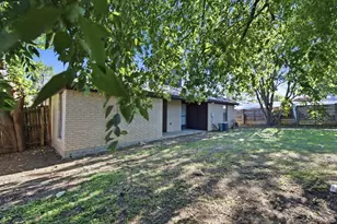 927 Freestone Dr, Arlington, TX 76017 - Photo 37