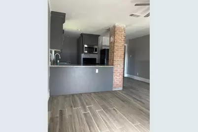 402 Graham Avenue, Dallas, TX 75223 - Photo 5
