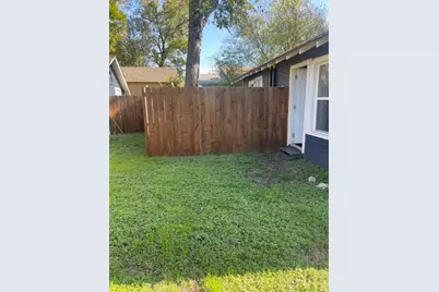 402 Graham Avenue, Dallas, TX 75223 - Photo 13