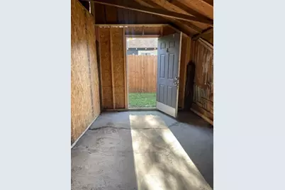 402 Graham Avenue, Dallas, TX 75223 - Photo 15