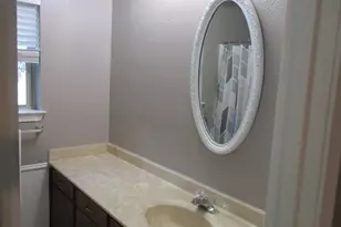 912 Shell Ct, Bedford, TX 76022 - Photo 7
