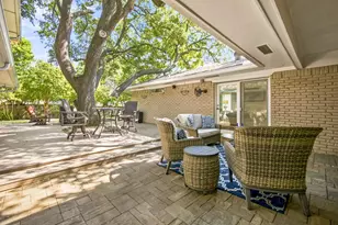 6347 Chesley Ln, Dallas, TX 75214 - Photo 39